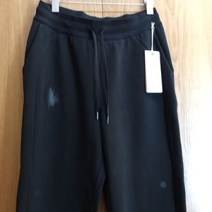 🆕 lululemon Relaxed High-Rise Black Jogger Size 8 NWT 🆕